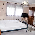 Hajnal Apartmán