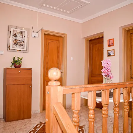 Apartment Hajnal *